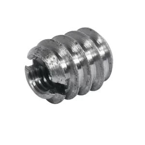 Manguito Roscado para Ensamblajes Desmontables en Madera Manguito para enroscar en acero galvanizado, con rosca exterior de 10 mm y rosca interior M5. Longitud total de 10 mm, diseñado para crear puntos de fijación roscados permanentes en madera y aglomerado. Sistema con ranura para atornillador plano que permite instalación precisa. Ideal para ensamblajes desmontables y uniones repetitivas en proyectos de carpintería y mobiliario.