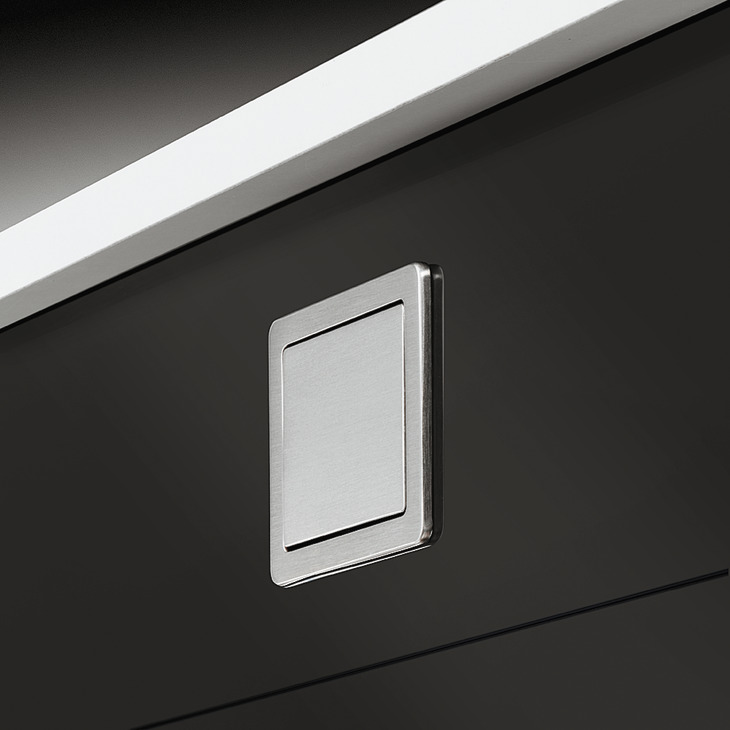 TIRADOR CONCHA CON ALETA EN ZINC NIQUELADO - Imagen 3